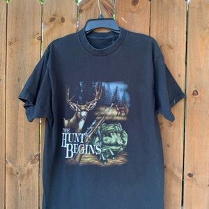 Vintage "The Hunt begins " deer men's T-shirt size Large.